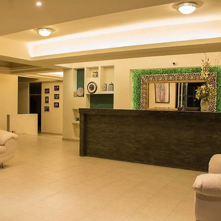 Hotel Siena Penjamo Bagian luar foto