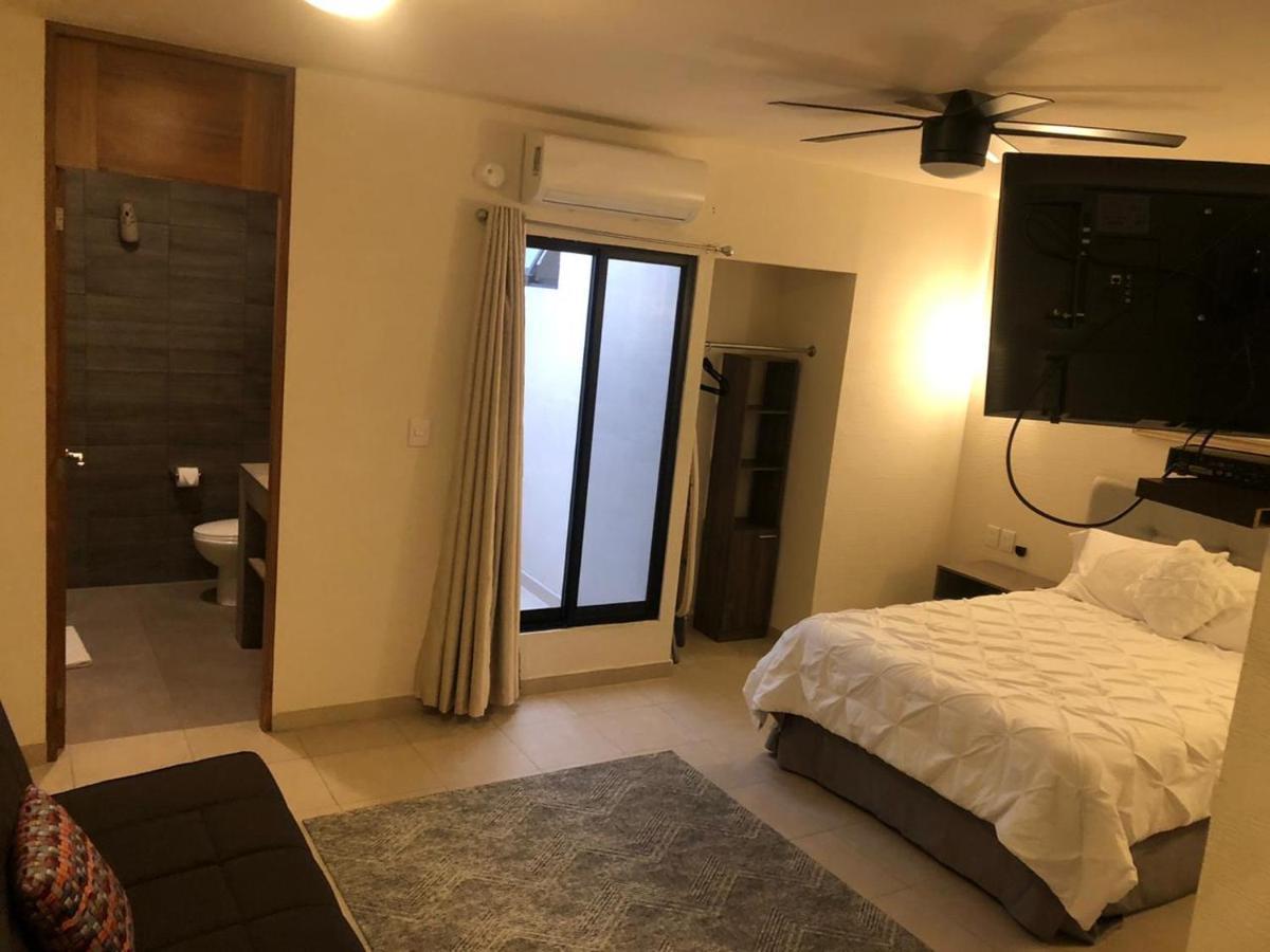 Hotel Siena Penjamo Bagian luar foto