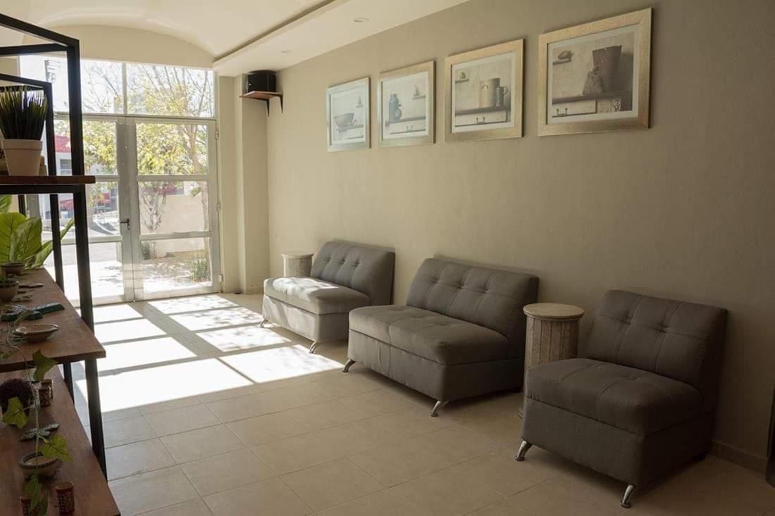 Hotel Siena Penjamo Bagian luar foto