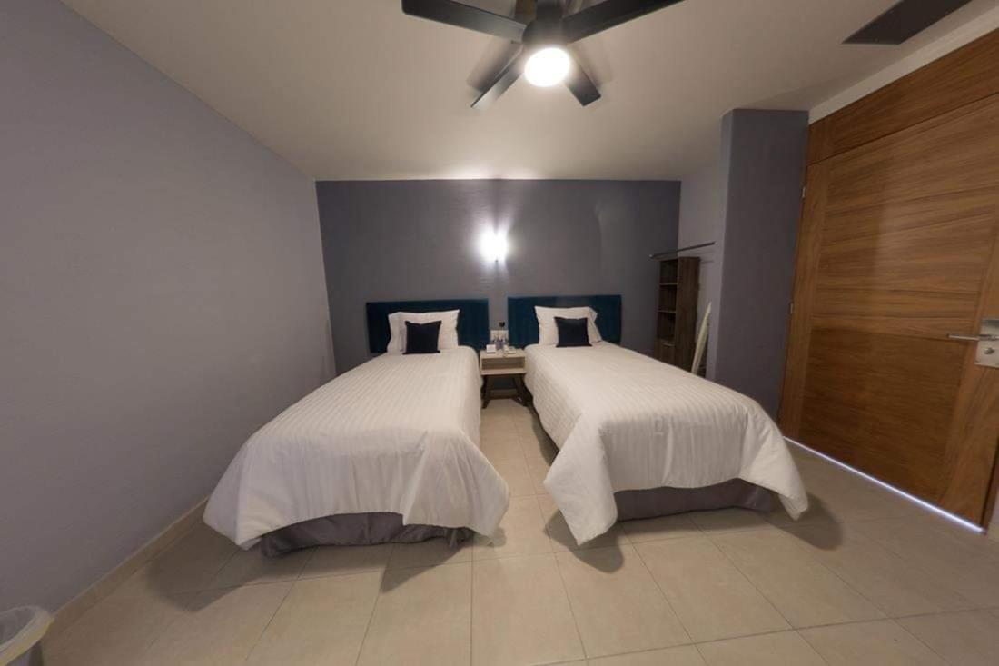 Hotel Siena Penjamo Bagian luar foto